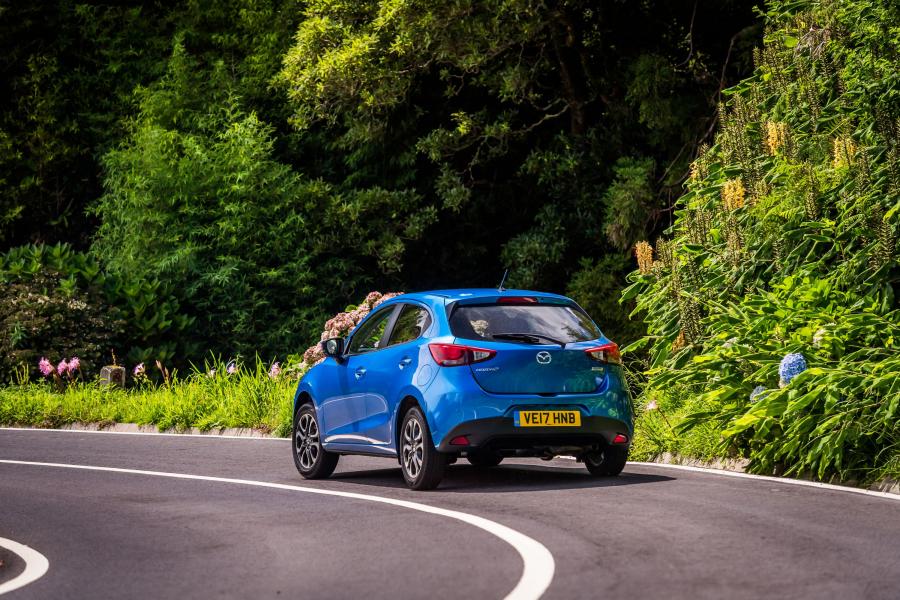  Mazda2 Tech Edition (DJ) 2017 года  (UK) (фото 14 из 35)